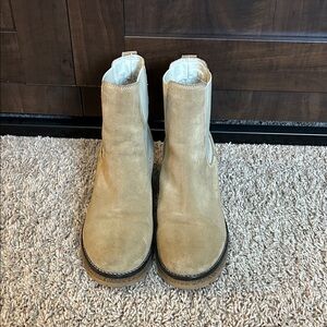 Women's Tan Suede Ankle Boots